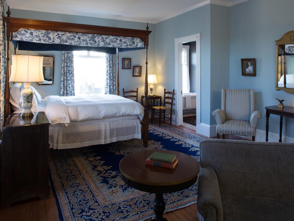 The Manor Inn Castine 外观 照片
